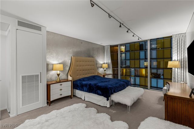 3722 Las Vegas Boulevard 3207, Las Vegas, NV 89158