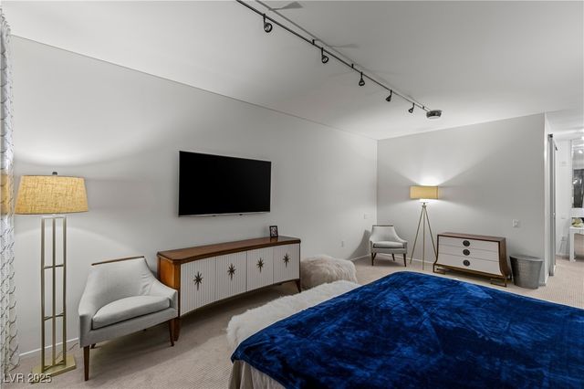 3722 Las Vegas Boulevard 3207, Las Vegas, NV 89158