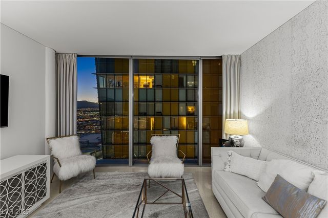 3722 Las Vegas Boulevard 3207, Las Vegas, NV 89158