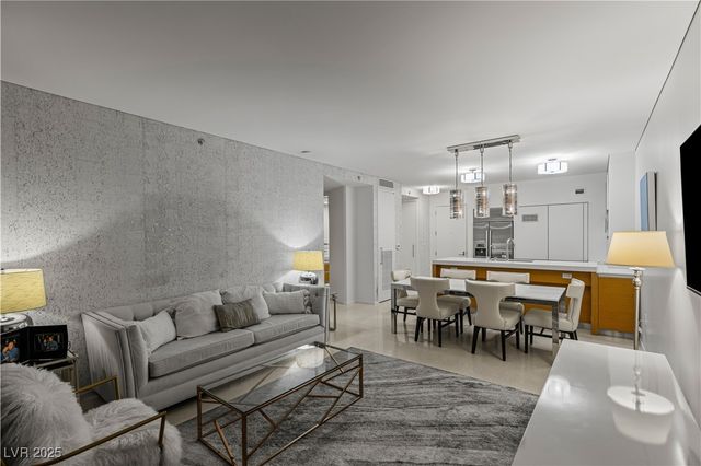 3722 Las Vegas Boulevard 3207, Las Vegas, NV 89158