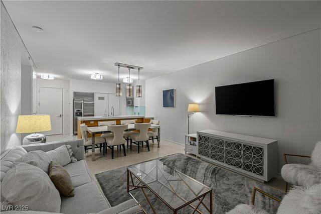 3722 Las Vegas Boulevard 3207, Las Vegas, NV 89158