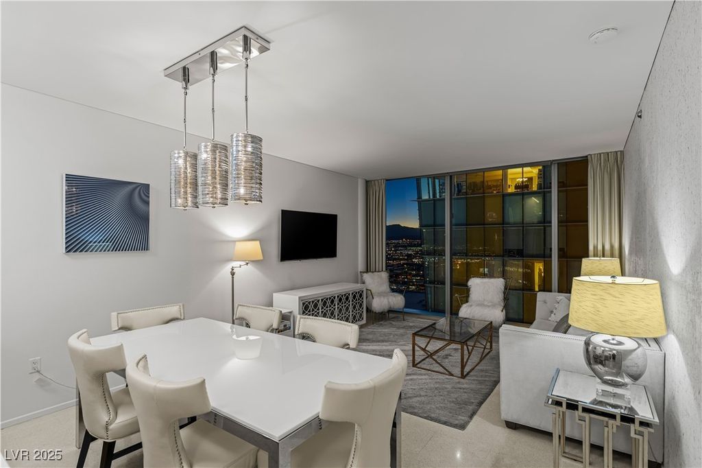 3722 Las Vegas Boulevard 3207, Las Vegas, NV 89158