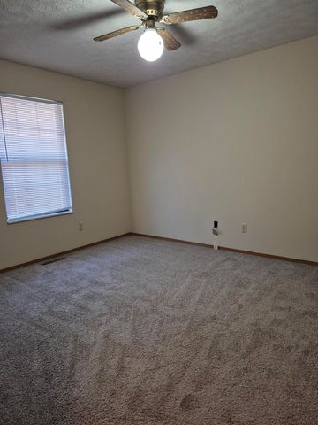 3467 S Doris Avenue, Springfield, MO 65807