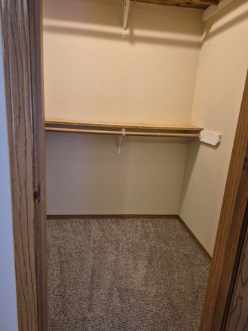 3467 S Doris Avenue, Springfield, MO 65807