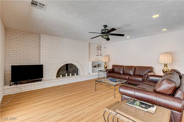 3753 Meadowcrest Drive, Las Vegas, NV 89121