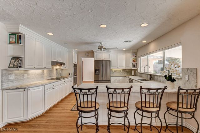 3753 Meadowcrest Drive, Las Vegas, NV 89121