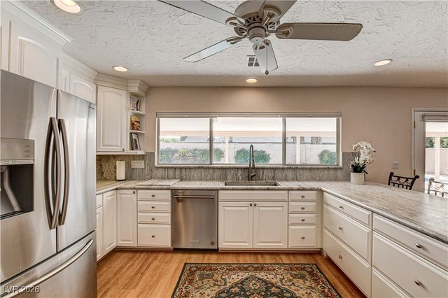 3753 Meadowcrest Drive, Las Vegas, NV 89121