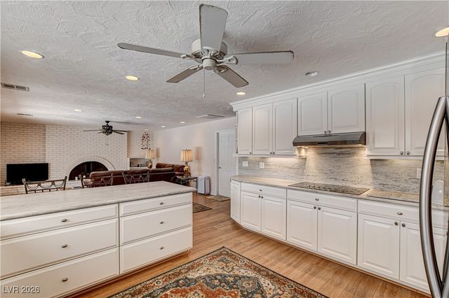 3753 Meadowcrest Drive, Las Vegas, NV 89121