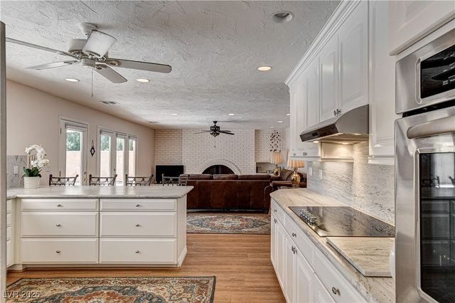 3753 Meadowcrest Drive, Las Vegas, NV 89121