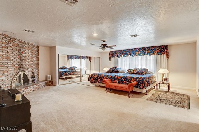 3753 Meadowcrest Drive, Las Vegas, NV 89121