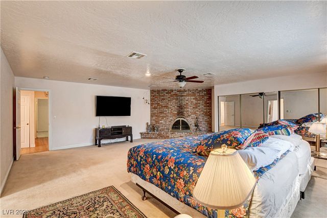 3753 Meadowcrest Drive, Las Vegas, NV 89121