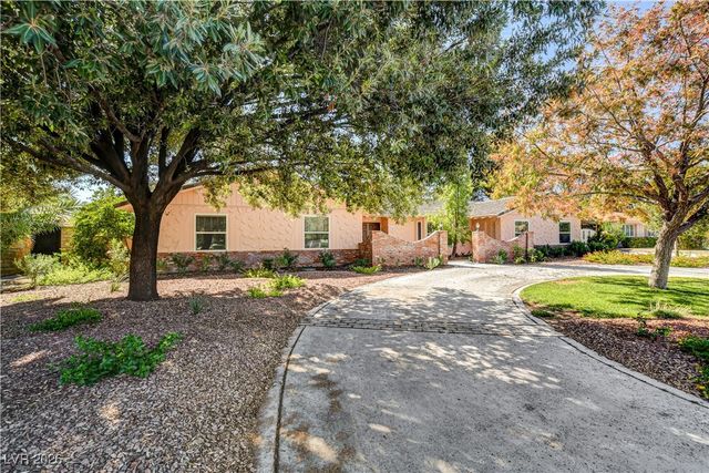 3753 Meadowcrest Drive, Las Vegas, NV 89121