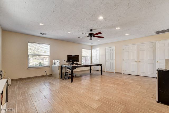 3753 Meadowcrest Drive, Las Vegas, NV 89121