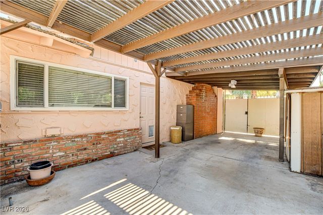 3753 Meadowcrest Drive, Las Vegas, NV 89121