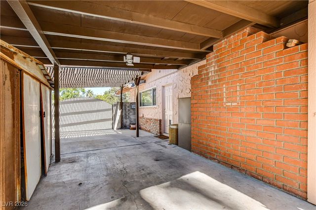 3753 Meadowcrest Drive, Las Vegas, NV 89121