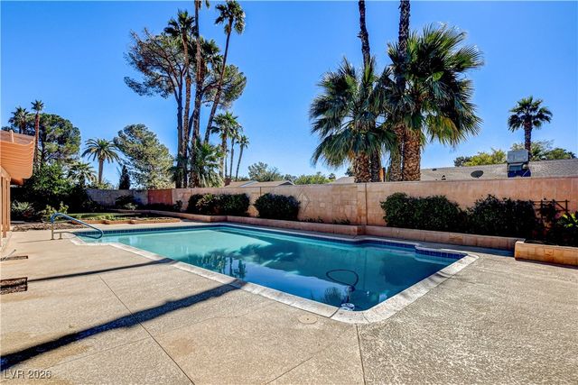 3753 Meadowcrest Drive, Las Vegas, NV 89121