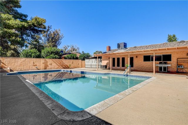 3753 Meadowcrest Drive, Las Vegas, NV 89121