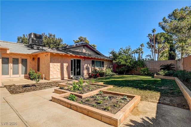 3753 Meadowcrest Drive, Las Vegas, NV 89121