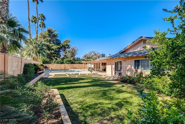 3753 Meadowcrest Drive, Las Vegas, NV 89121