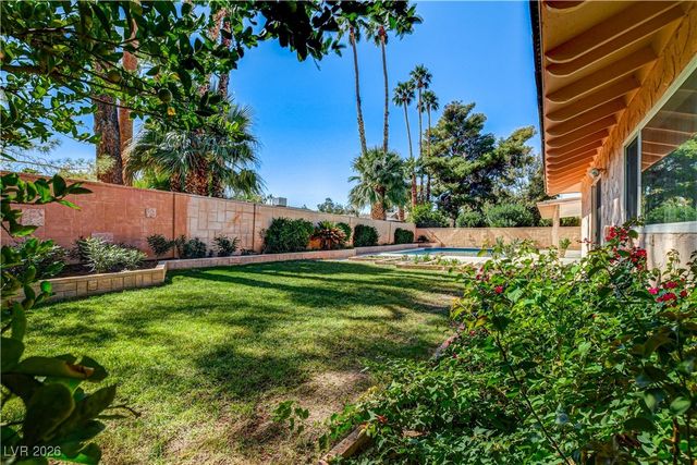 3753 Meadowcrest Drive, Las Vegas, NV 89121