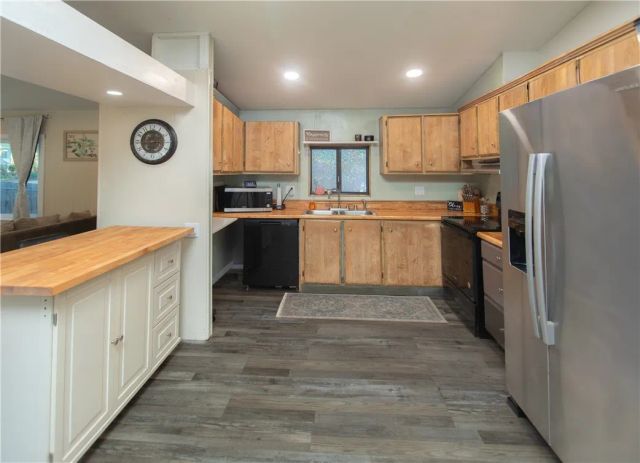 15894 35th Avenue, Clearlake, CA 95422