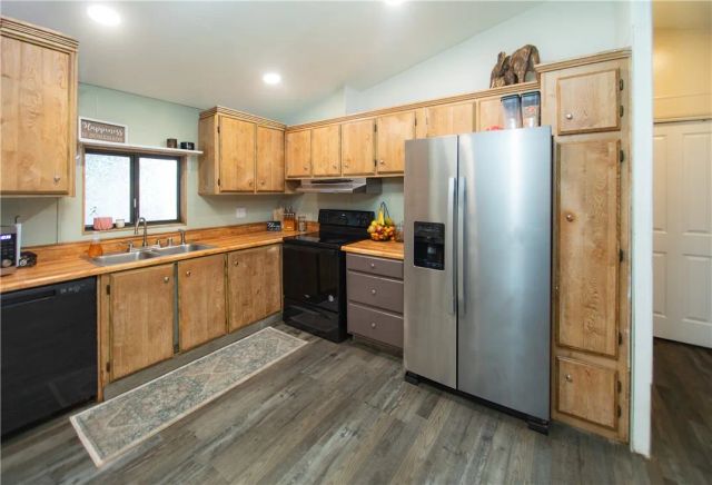 15894 35th Avenue, Clearlake, CA 95422