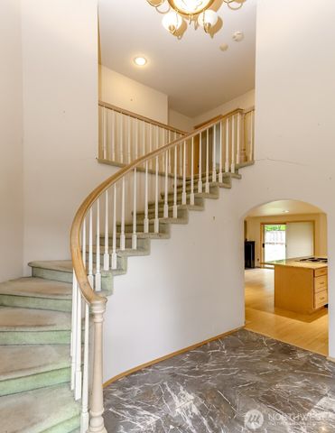 25738 215th Court SE, Maple Valley, WA 98038