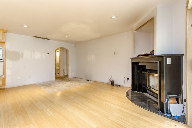 25738 215th Court SE, Maple Valley, WA 98038