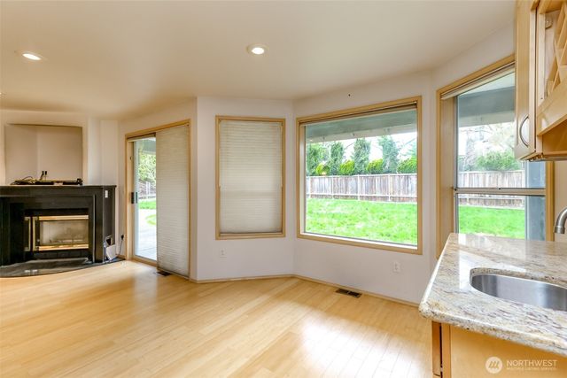 25738 215th Court SE, Maple Valley, WA 98038