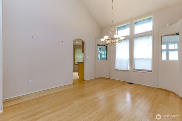 25738 215th Court SE, Maple Valley, WA 98038