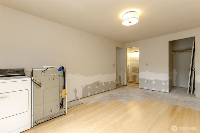 25738 215th Court SE, Maple Valley, WA 98038