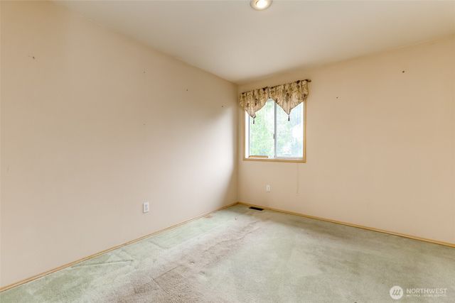 25738 215th Court SE, Maple Valley, WA 98038