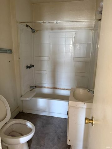 2117 Eckart Street, Fort Wayne, IN 46806