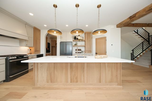 2408 S Galena Ct Court, Sioux Falls, SD 57110