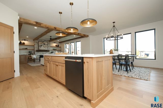 2408 S Galena Ct Court, Sioux Falls, SD 57110