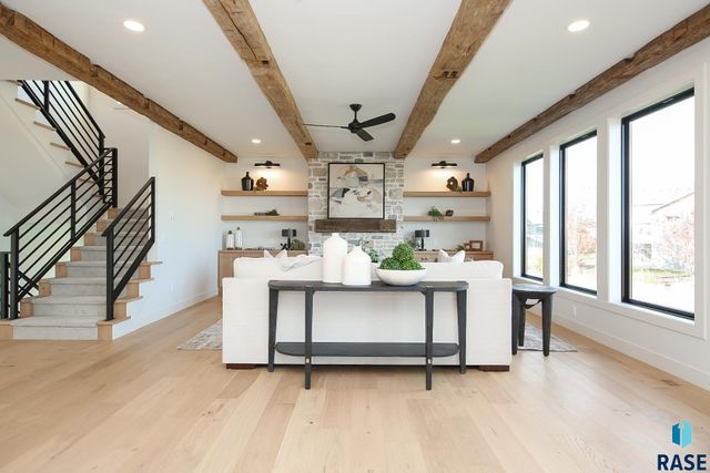 2408 S Galena Ct Court, Sioux Falls, SD 57110