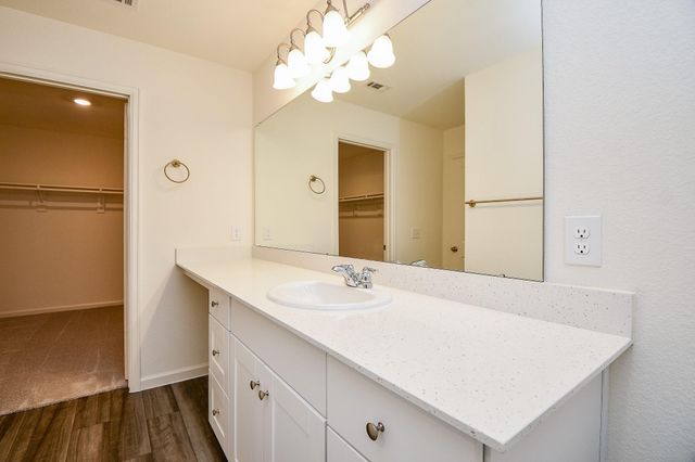 13526 Kinsman Road, Houston, TX 77049