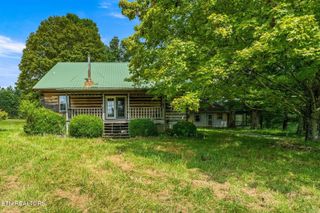 290 Lawsontown Rd, Crossville, TN 38572