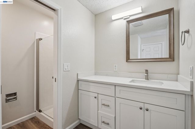 960 Shorepoint Ct 120, Alameda, CA 94501