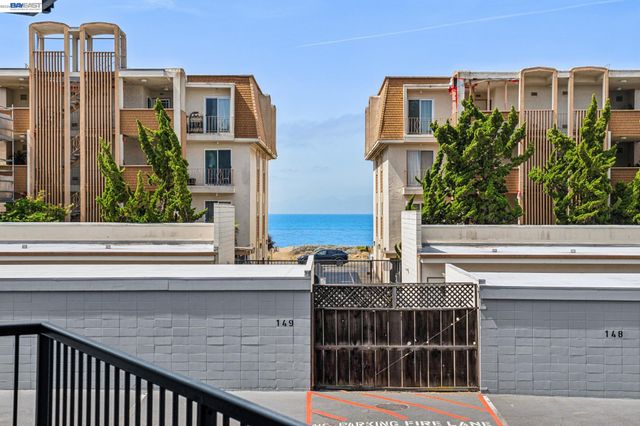 960 Shorepoint Ct 120, Alameda, CA 94501