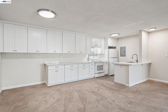 960 Shorepoint Ct 120, Alameda, CA 94501