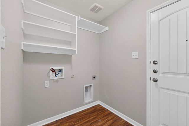 4858 Nuevo Laredo, Dallas, TX 75236