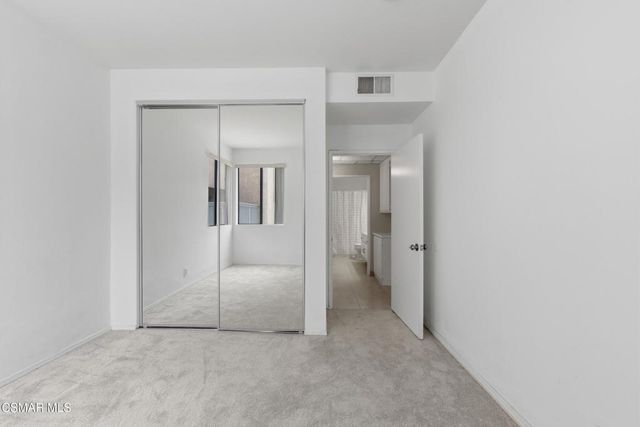7211 Cozycroft Avenue 23, Sherman Oaks, CA 91403