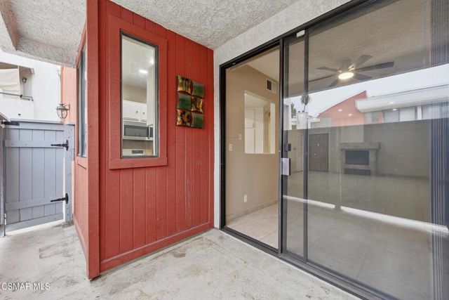 7211 Cozycroft Avenue 23, Sherman Oaks, CA 91403