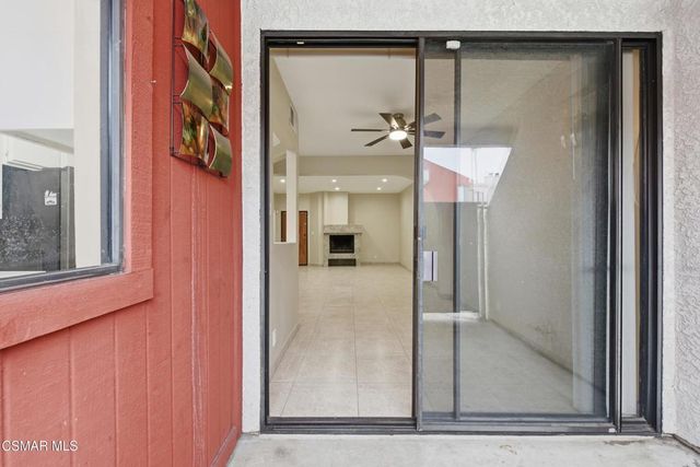 7211 Cozycroft Avenue 23, Sherman Oaks, CA 91403