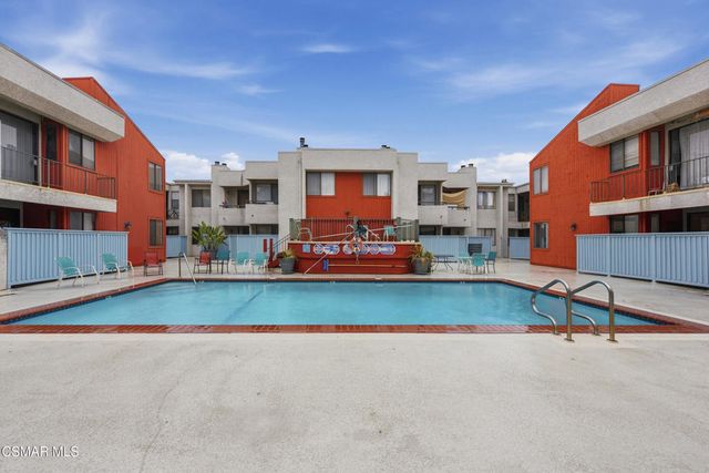 7211 Cozycroft Avenue 23, Sherman Oaks, CA 91403