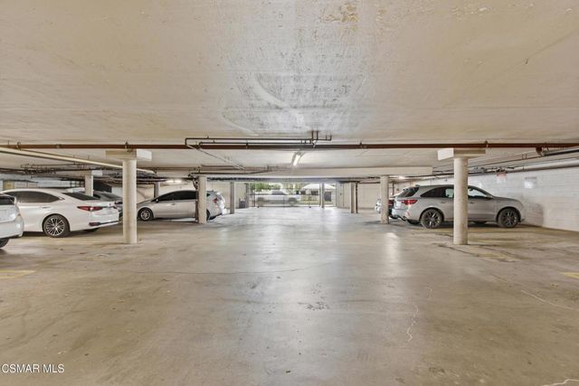 7211 Cozycroft Avenue 23, Sherman Oaks, CA 91403