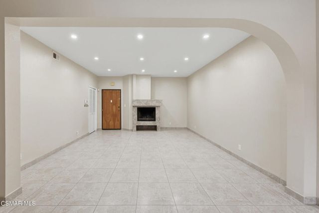 7211 Cozycroft Avenue 23, Sherman Oaks, CA 91403