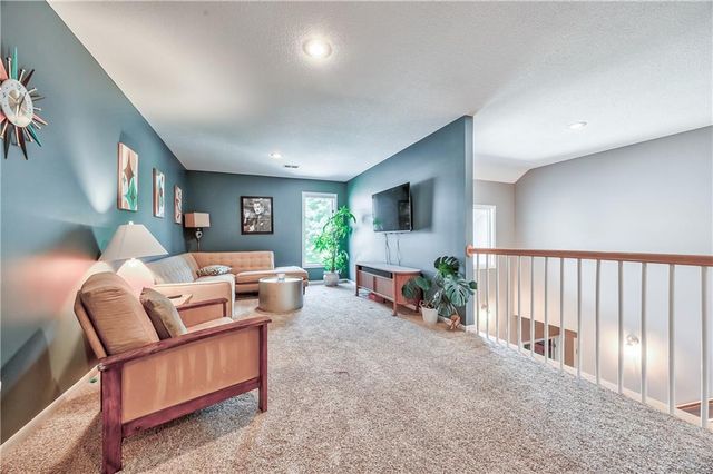 7615 Eicher Drive, Shawnee, KS 66217