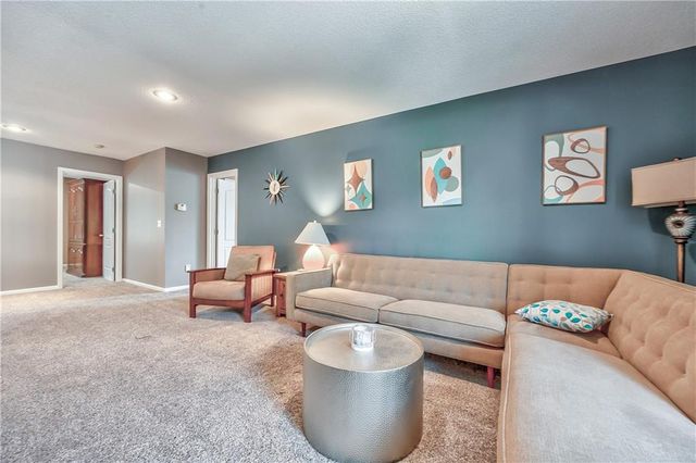 7615 Eicher Drive, Shawnee, KS 66217
